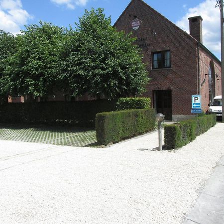 Hotel Klein Nederlo Vlezenbeek Exterior photo